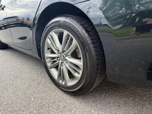 Cosmic Gray Mica 2017 Toyota Camry SE