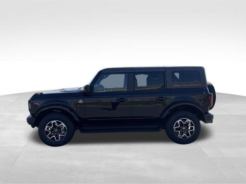 Shadow Black 2026 Ford Bronco Outer Banks