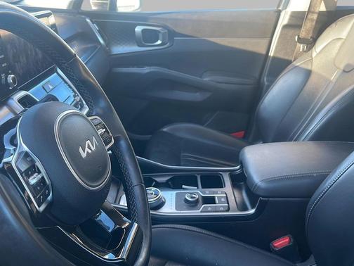 2022 Kia Sorento Hybrid S