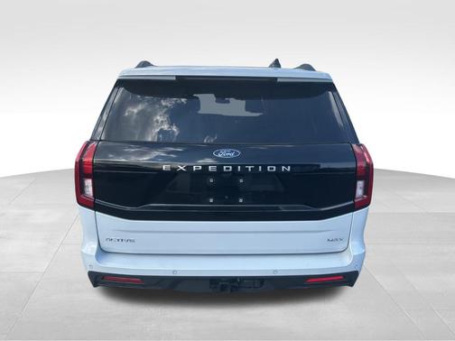 SPACE SILVER METALLIC 2025 Ford Expedition Max Active 4x4