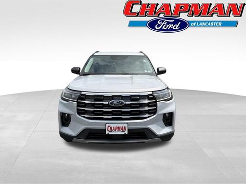 Space White Metallic 2026 Ford Explorer Active