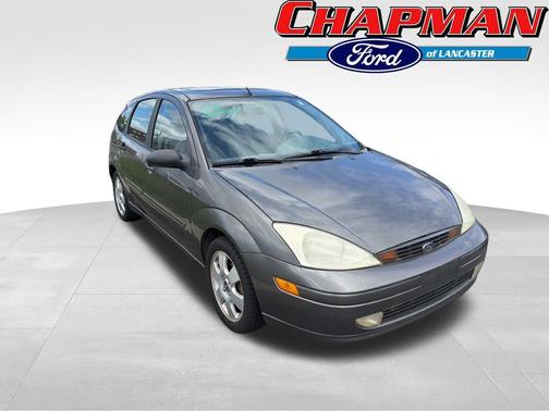 Gray 2002 Ford Focus ZX5