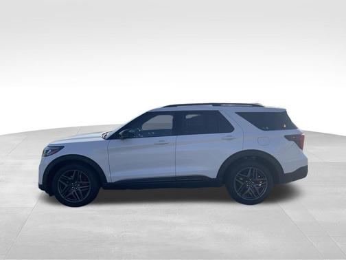 Star White Metallic Tri-Coat 2026 Ford Explorer ST
