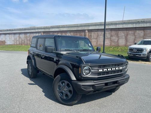 SHADOW BLACK 2026 Ford Bronco Big Bend
