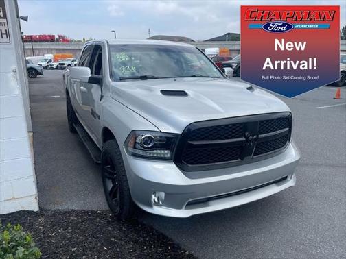 2017 RAM 1500 Night Crew Cab 4x4 5'7' Box