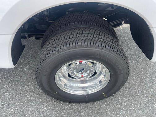 OXFORD WHITE 2026 Ford F-350 XLT