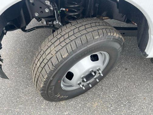 OXFORD WHITE 2026 Ford F-350 XL