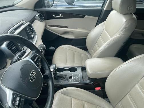 2019 Kia Sorento EX