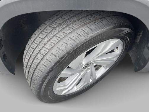 2022 Volkswagen Atlas 3.6L SE w/Technology