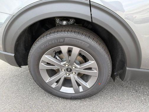 CARBONIZED GRAY METALLIC 2026 Ford Explorer Active w/200A Pkg