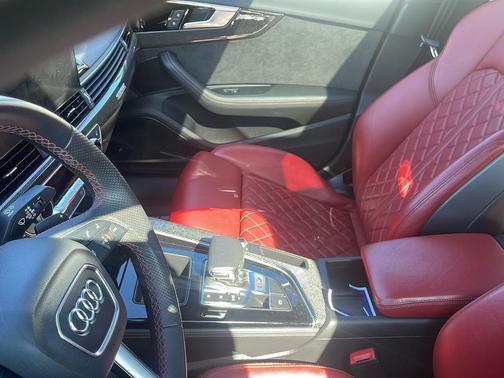 2021 Audi S4 Premium Plus TFSI quattro Tiptronic