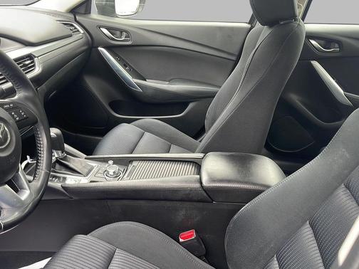 2016 Mazda Mazda6 i Sport