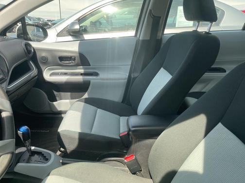 2014 Toyota Prius c Four