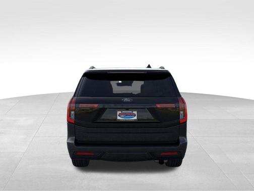 AGATE BLACK METALLIC 2026 Ford Expedition Platinum