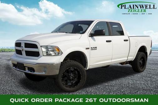2016 RAM 1500 SLT