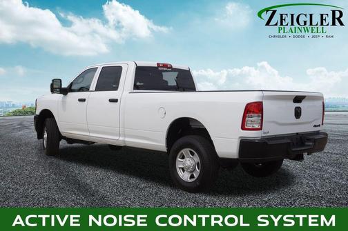 2023 RAM 3500 Tradesman Crew Cab 4x4 8' Box