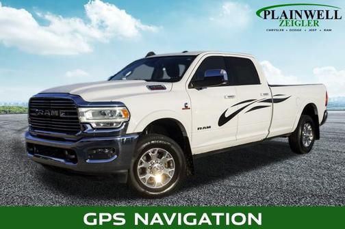 2019 RAM 3500 Laramie Crew Cab 4x4 8' Box