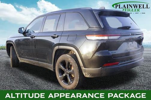 2023 Jeep Grand Cherokee Altitude
