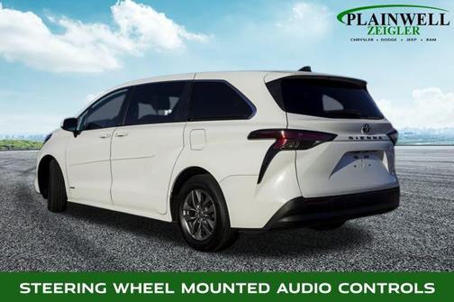 2021 Toyota Sienna LE