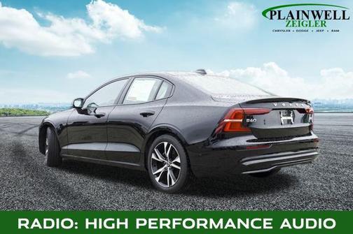 2023 Volvo S60 B5 Plus Dark Theme