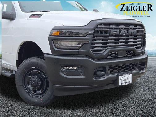 2025 RAM 2500 Tradesman Crew Cab 4x4 8' Box