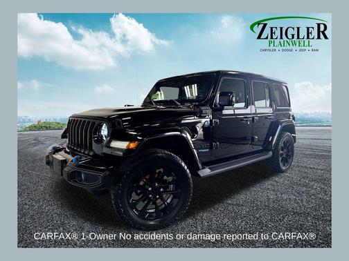 Black Clearcoat 2021 Jeep Wrangler Unlimited 4xe Sahara High Altitude