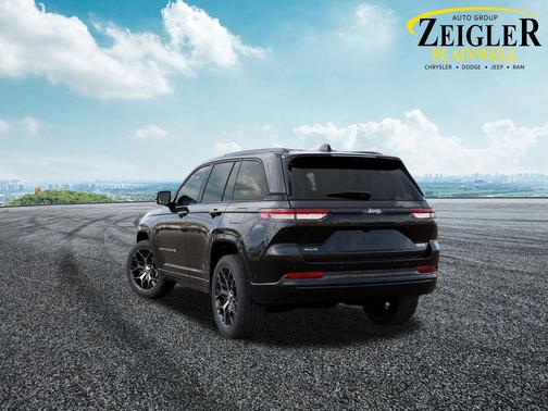 diamond black crystal pearlcoat 2026 Jeep Grand Cherokee Summit