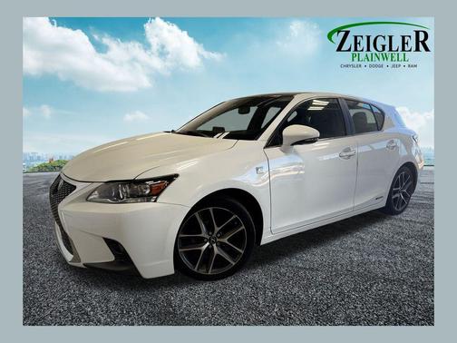 Eminent White Pearl 2016 Lexus CT 200h Premium
