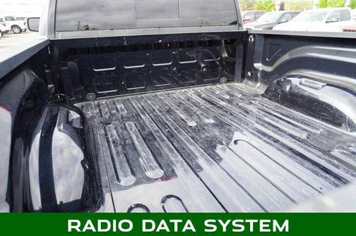 2019 RAM 1500 SLT