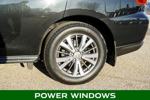 2020 Nissan Pathfinder S 4WD