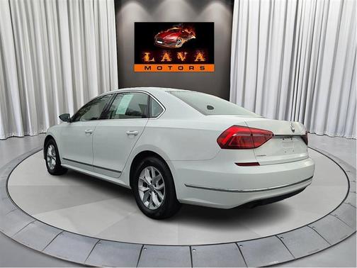 2017 Volkswagen Passat 1.8T S