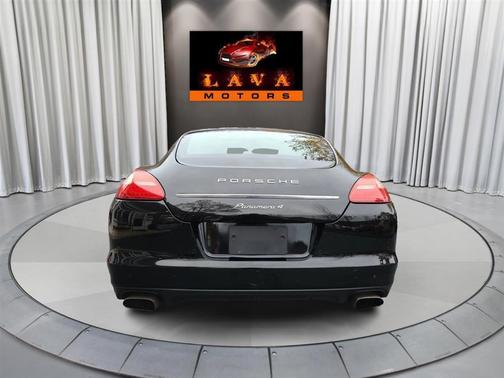 2011 Porsche Panamera 4