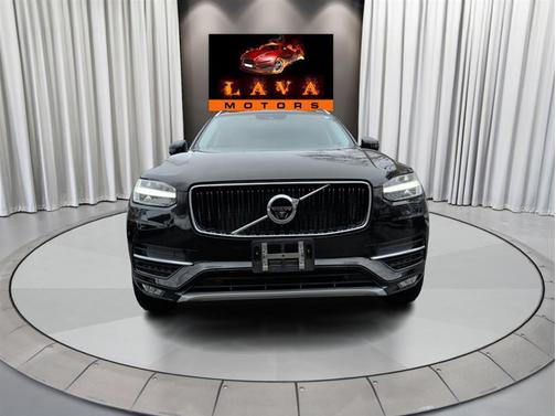 2017 Volvo XC90 T6 Momentum