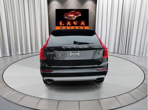 2017 Volvo XC90 T6 Momentum