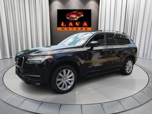 2016 Volvo XC90 T6 Momentum