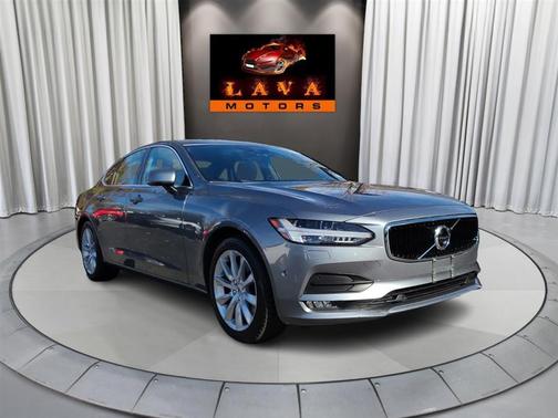 2017 Volvo S90 T6 Momentum