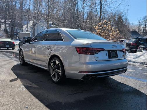 2017 Audi A4 2.0T Premium Plus