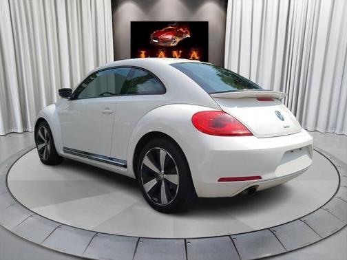 2012 Volkswagen Beetle Base