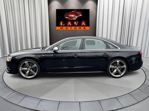 2015 Audi S8 4.0T