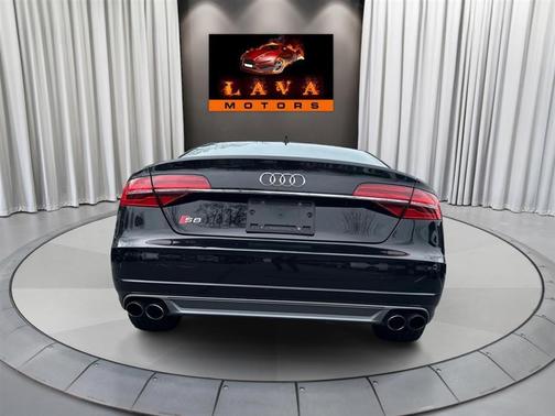 2015 Audi S8 4.0T