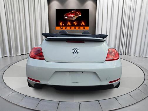 2016 Volkswagen Beetle 1.8T Denim