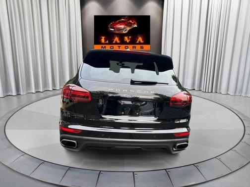 2016 Porsche Cayenne Base