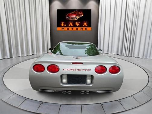 2004 Chevrolet Corvette Base