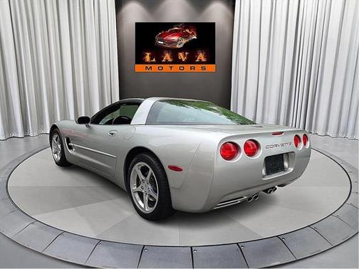 2004 Chevrolet Corvette Base