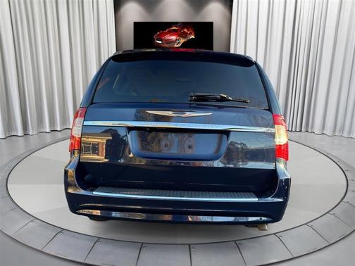 2016 Chrysler Town & Country Touring-L
