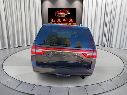 2016 Lincoln Navigator Select