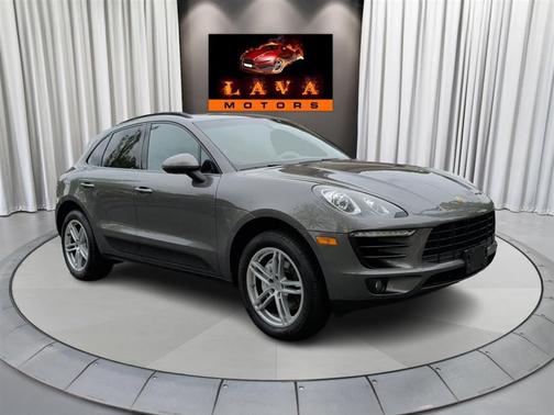 Agate Gray Metallic 2015 Porsche Macan Macan S