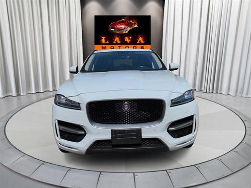 Glacier White Metallic 2017 Jaguar F-PACE 35t R-Sport