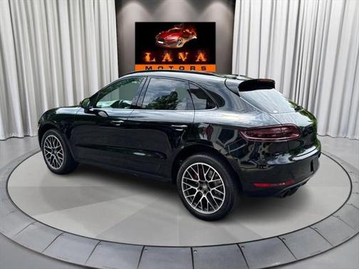 2017 Porsche Macan Turbo