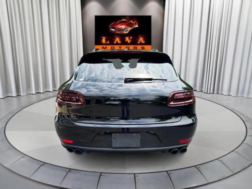 2017 Porsche Macan Turbo